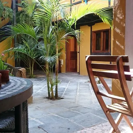 Casa La Moringa Alojamento de Acomodação e Pequeno-almoço 2*
